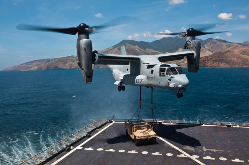 MV-22B_Osprey_helico_USA_A101_HMMWV