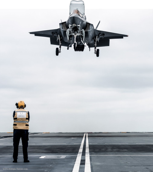 F-35B_UK_atterisage_Queen_Elisabeth_A101
