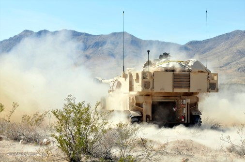 M109A6_Paladin_artillerie_USA_2024_A101_tir_direct