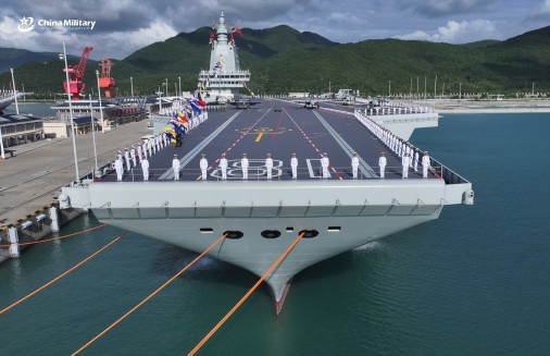 Fujian_18_porte-avions_Chine_A005