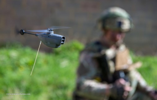 Black_Hornet_drone_micro_Norvege_001